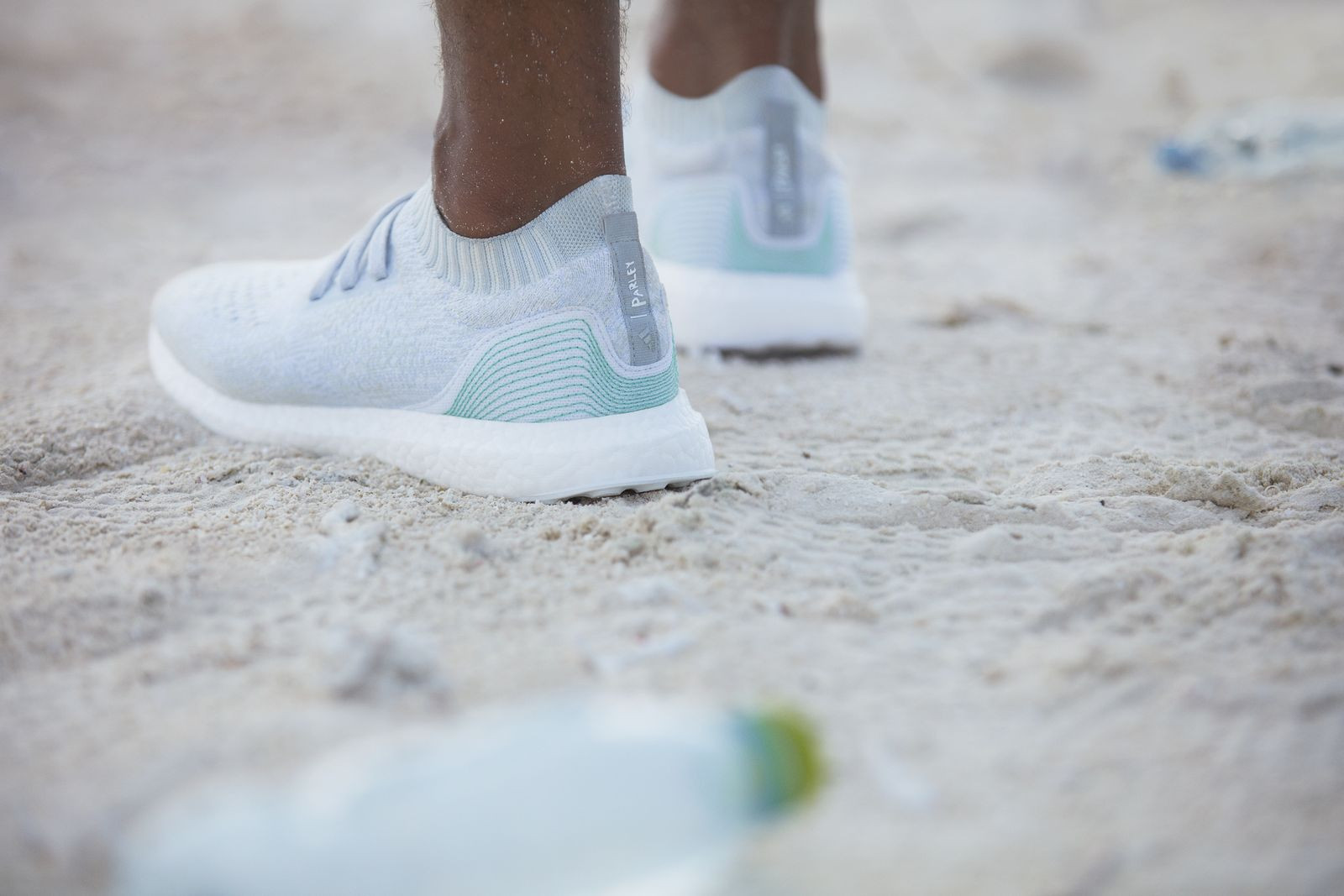 一起守護海洋吧～由海洋廢棄物製成的Adidas運動鞋，即將發售！