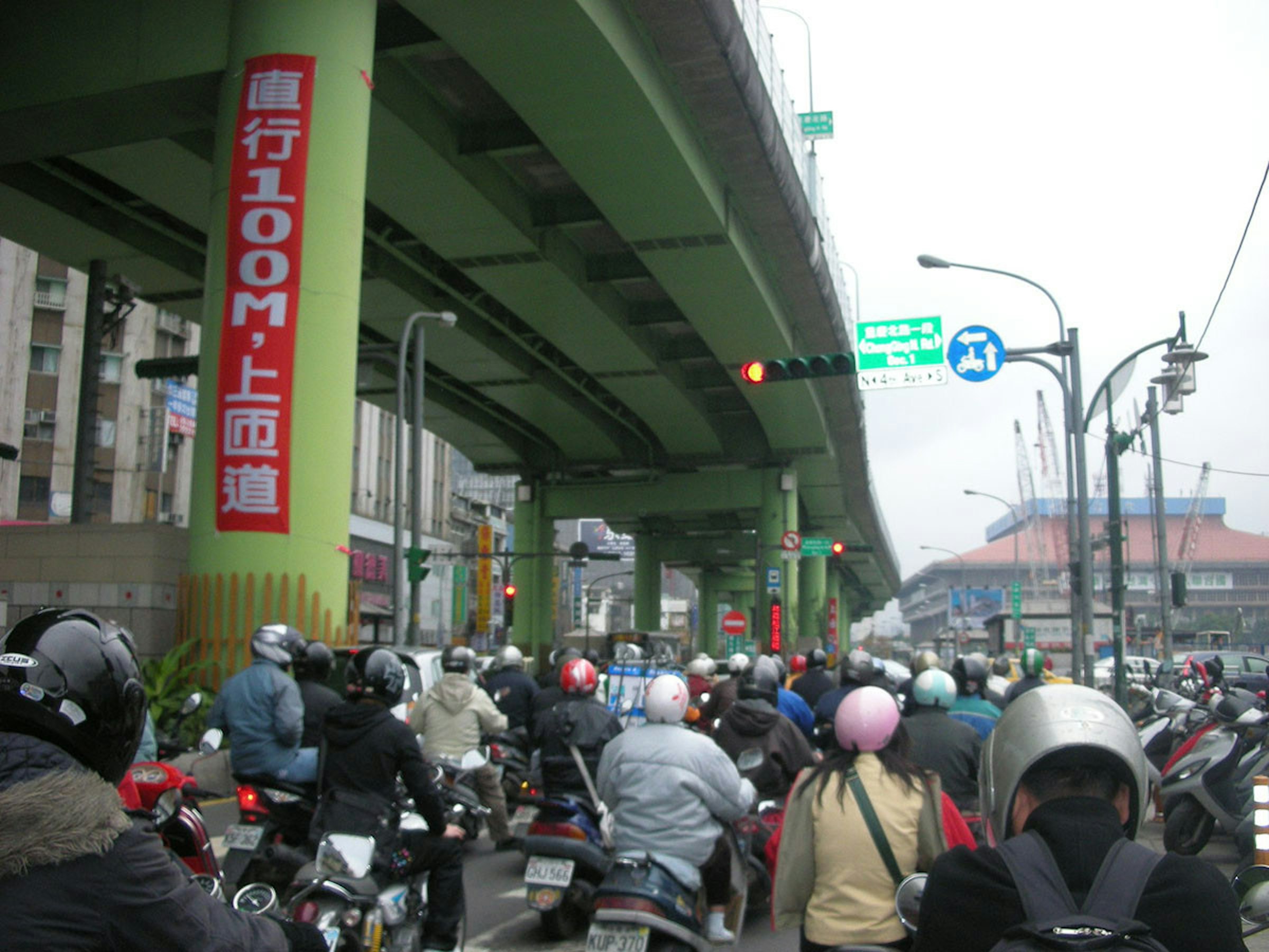Civic Boulevard, Taipei station, Jianguo Road, Twatutia, Section 9, Yanping North Road, 財団法人台北市台疆楽善壇, Bridge, 玉泉里, 228 Peace Monument, 天母, 市民 大道 台北 車站, transport, vehicle, lane, car, metropolitan area, crowd, street, city, signaling device
