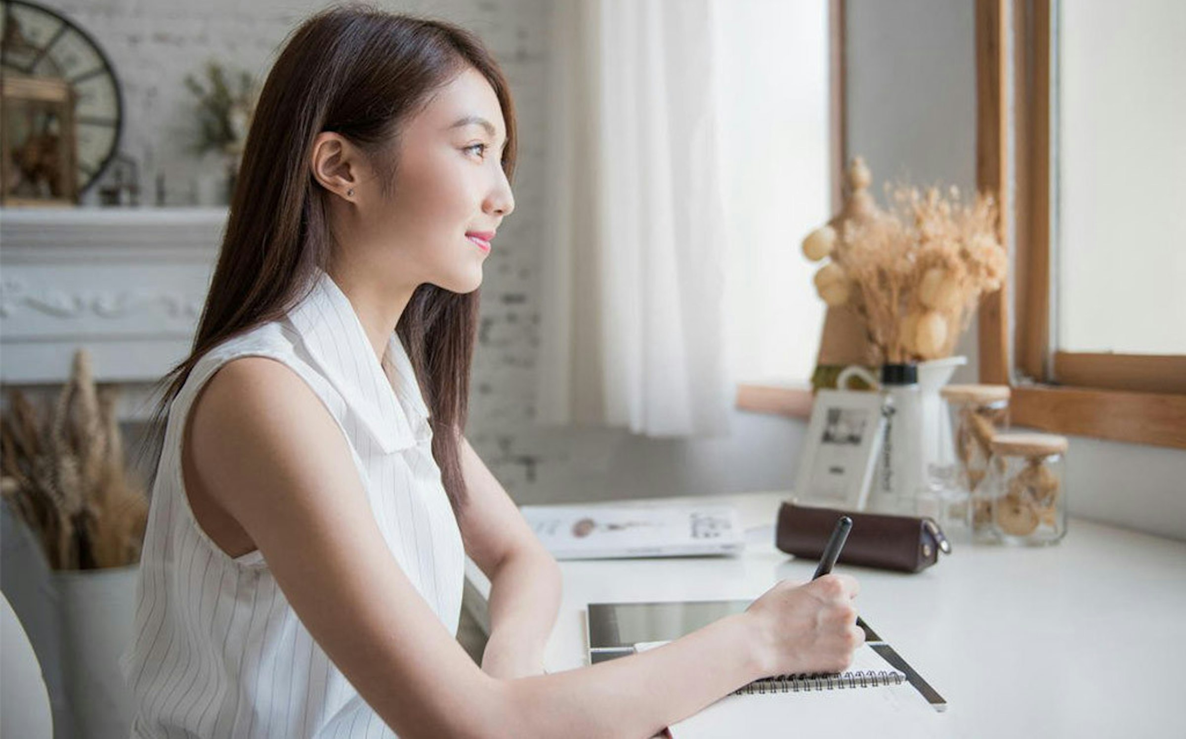Laptop, , Lenovo Yoga Book, Lenovo, Lenovo, Computer, Lenovo ThinkPad, Yoga, , , Lenovo Yoga Book, shoulder, girl
