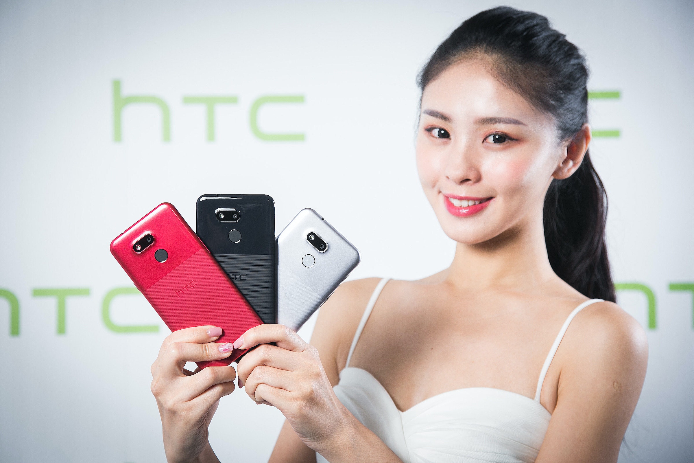 HTC Desire 12+, HTC Desire, HTC Desire 300, HTC, , HTC, Smartphone, HTC One series, HTC U12+, HTC Desire 600, HTC Desire series, Gadget, Mobile phone, Smartphone, Skin, Electronic device, Communication Device, Technology, Portable communications device, Selfie, Iphone