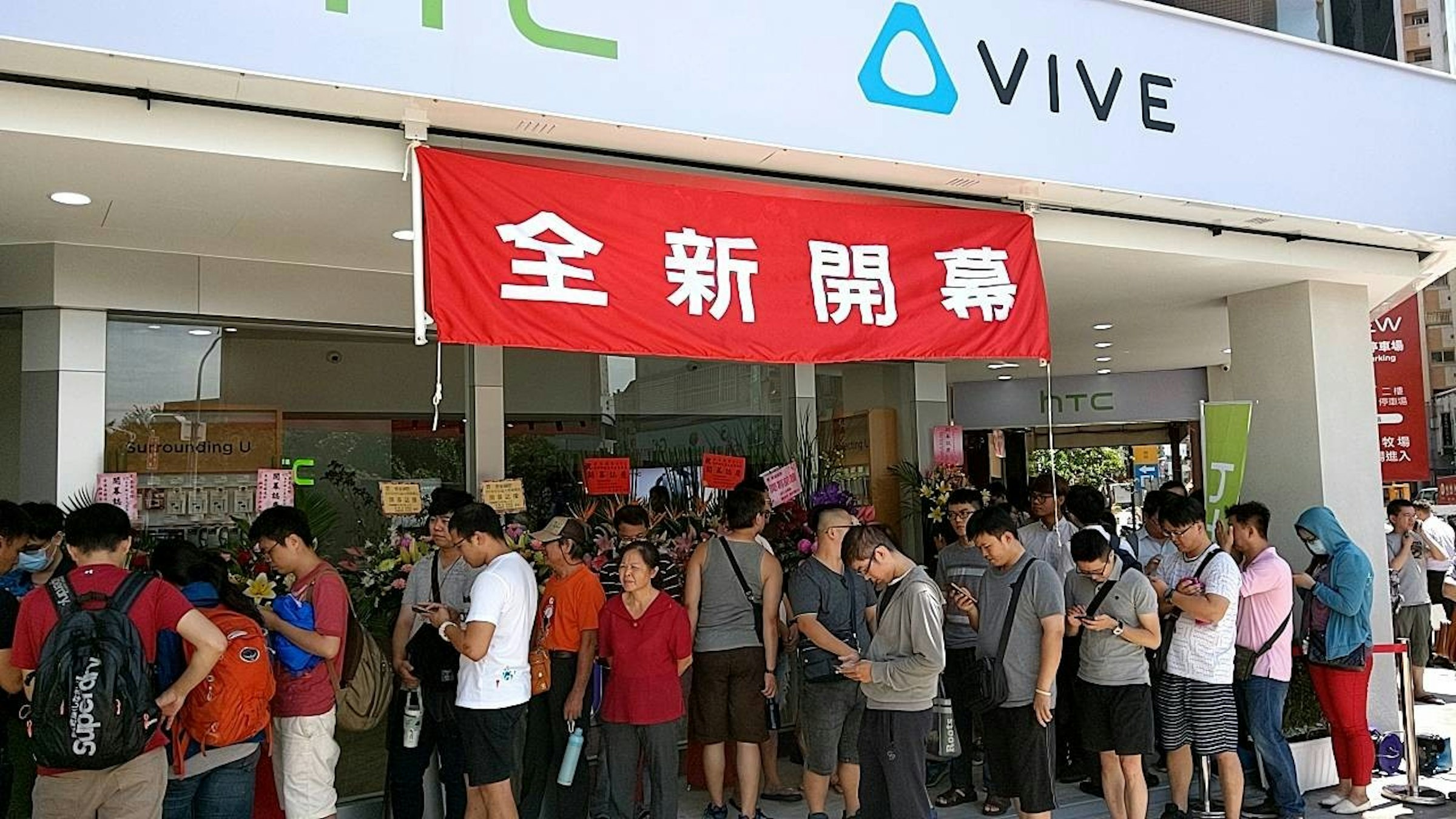 Street, Shopping, Factory outlet shop, Shopping Centre, City, crowd, retail, crowd, shopping, outlet store, city, street, service