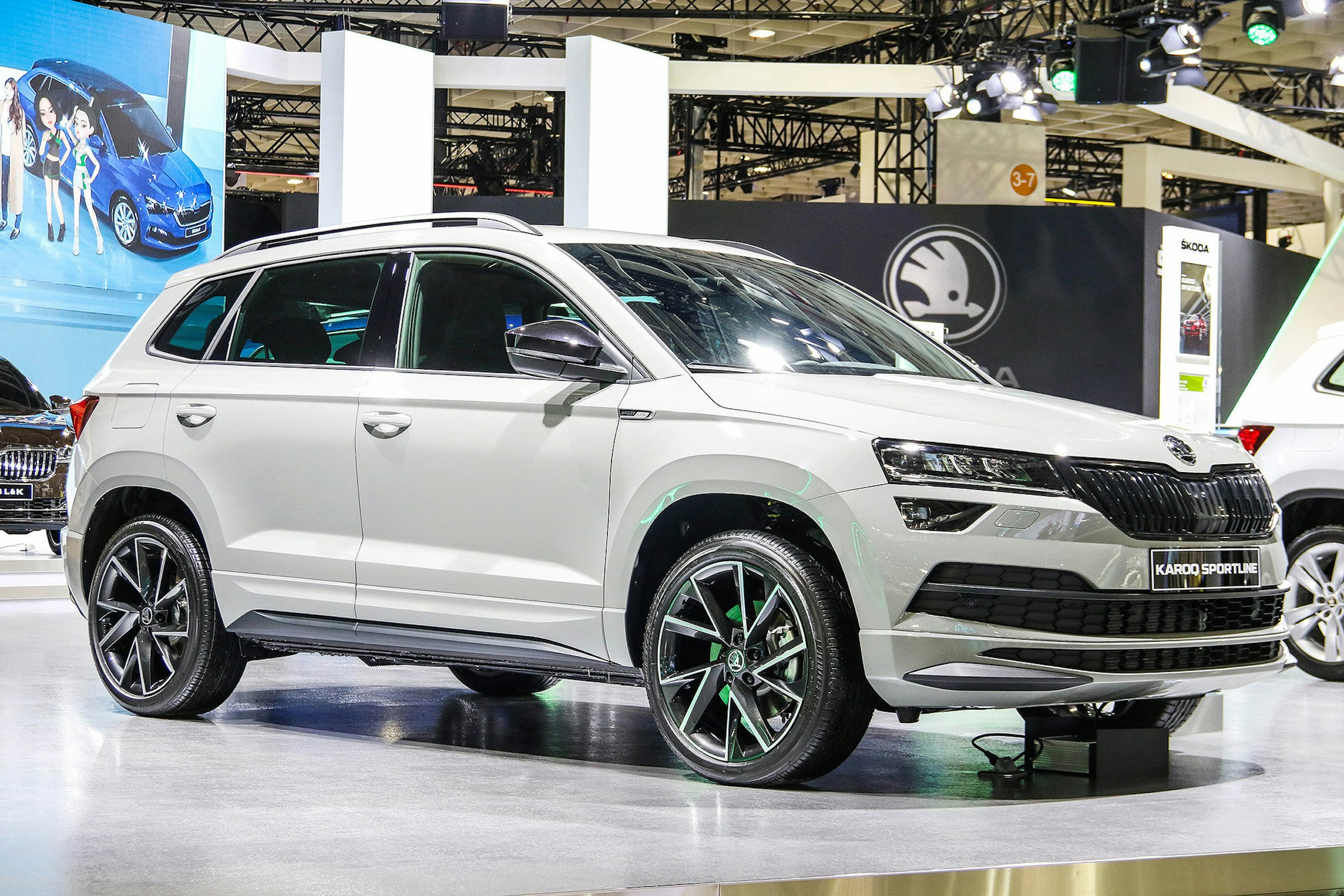 世界新車大展 Skoda 第二款運動性能車suvkaroq Sportline 190匹最大馬力 Superb Cool3c