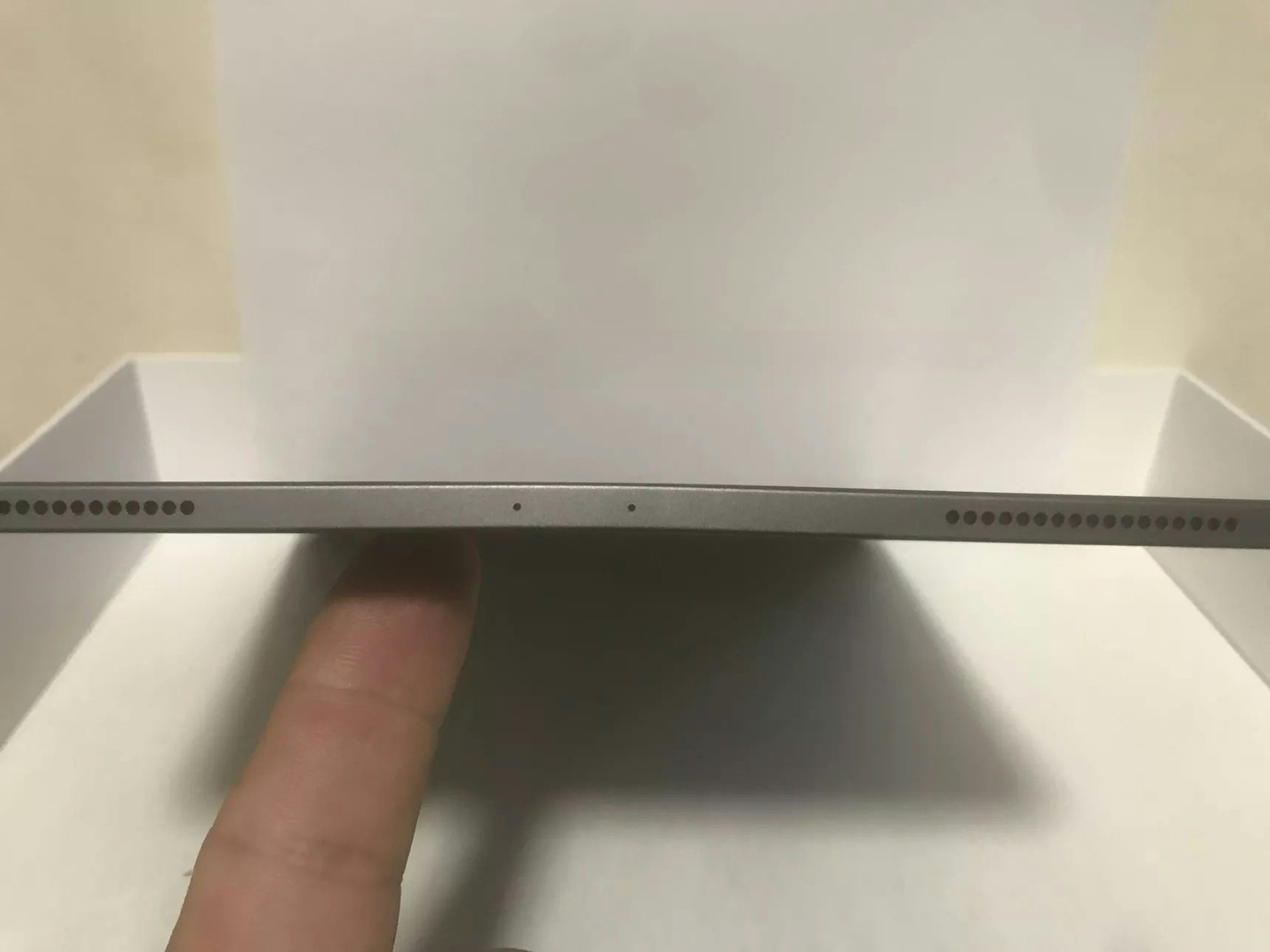 iPad, iPad, iPad Pro (12.9-inch) (2nd generation), , Apple, , MacRumors, iPhone 6, Apple News, USB-C, iPad Pro, technology, angle