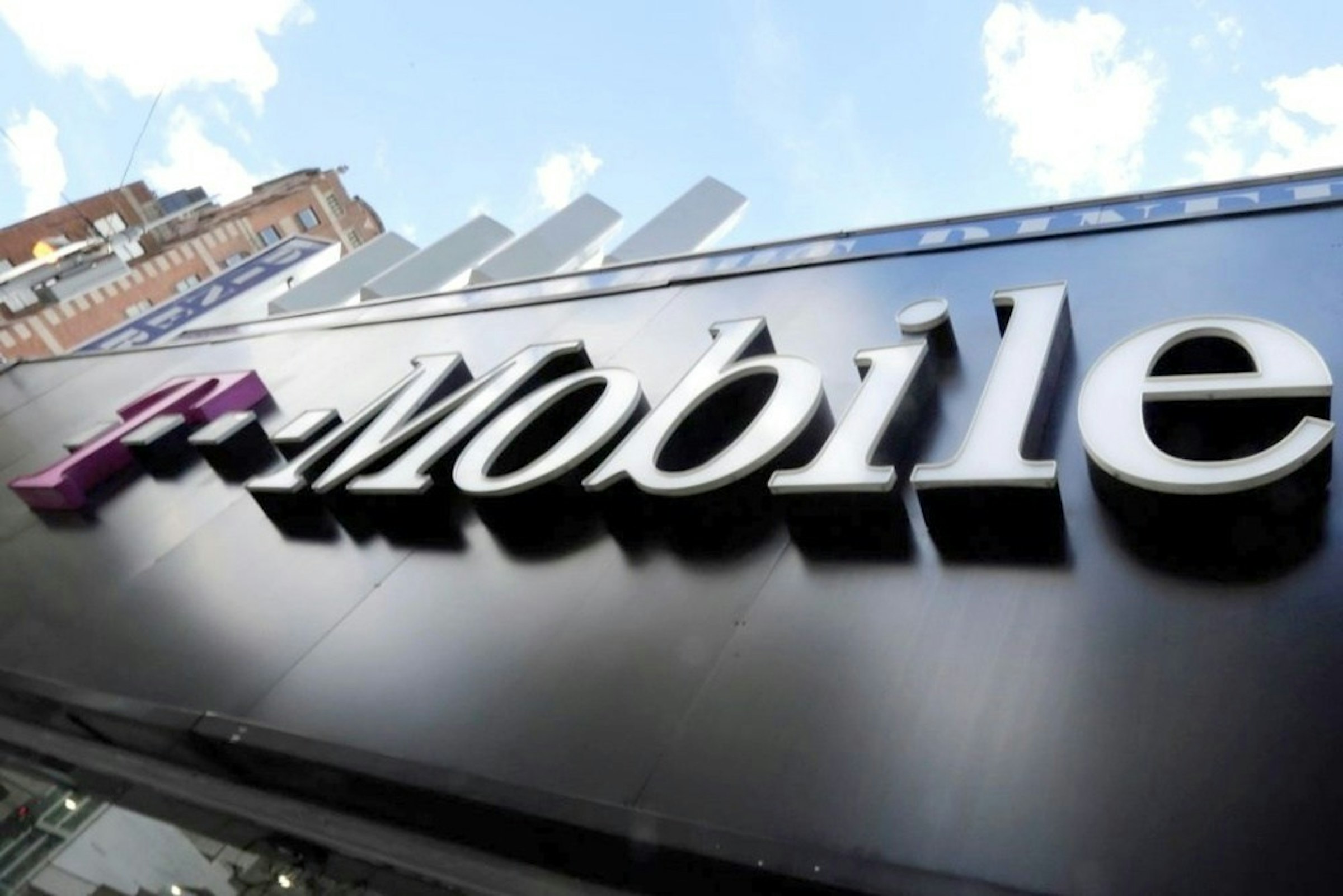 , T-Mobile, LG V20, , Layer3 TV, Inc., Business, , Android, T-Mobile US, , signage, signage, font, building, brand, advertising, vehicle, automotive exterior, graphics, logo, banner