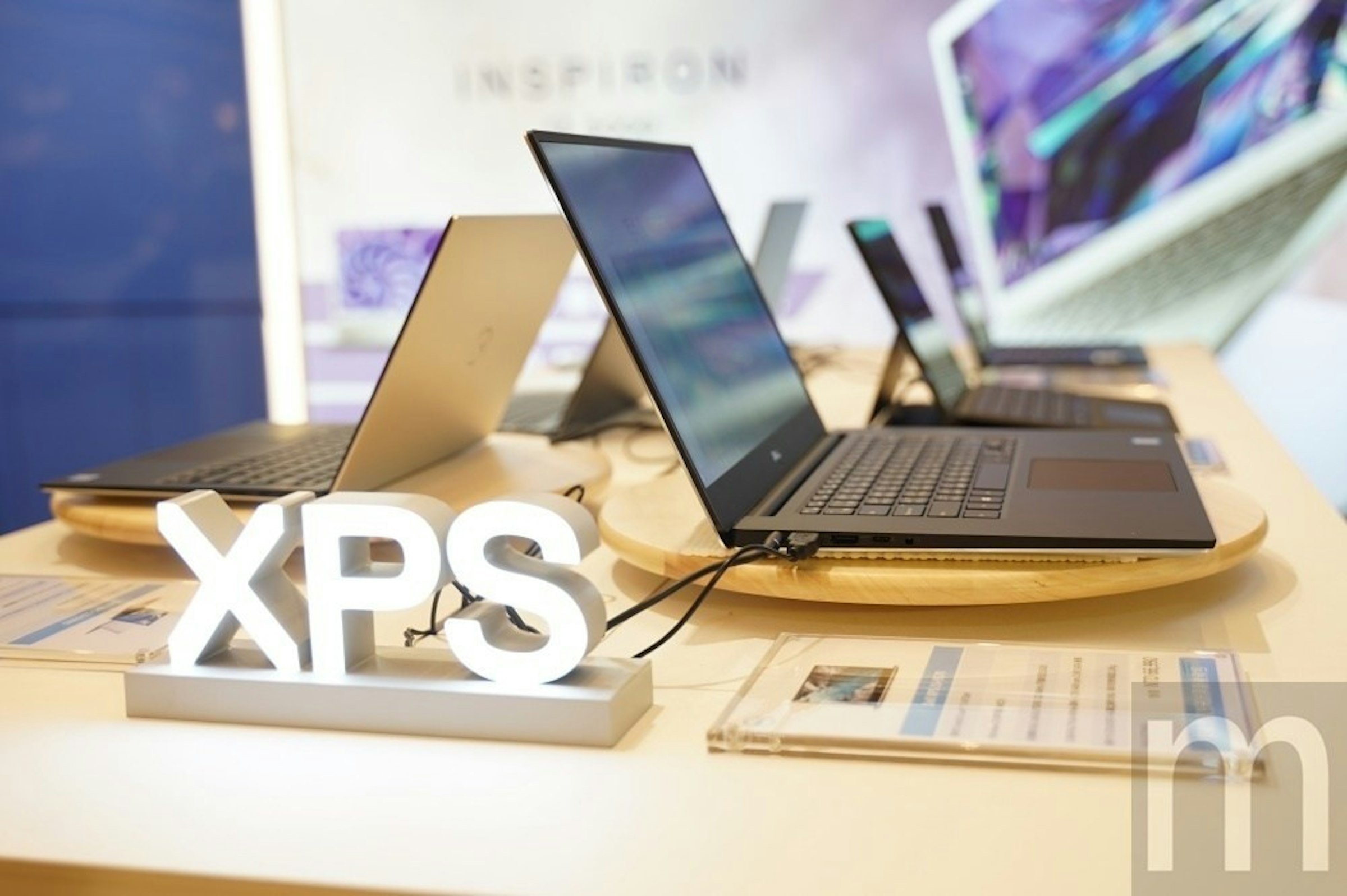 Dell, , Smartphone, Netbook, Computer hardware, Personal computer, Taipei, Laptop, Computer, Product design, netbook, Laptop, Product, Technology, Electronic device, Personal computer, Computer, Gadget, Computer desk, Office, Desk