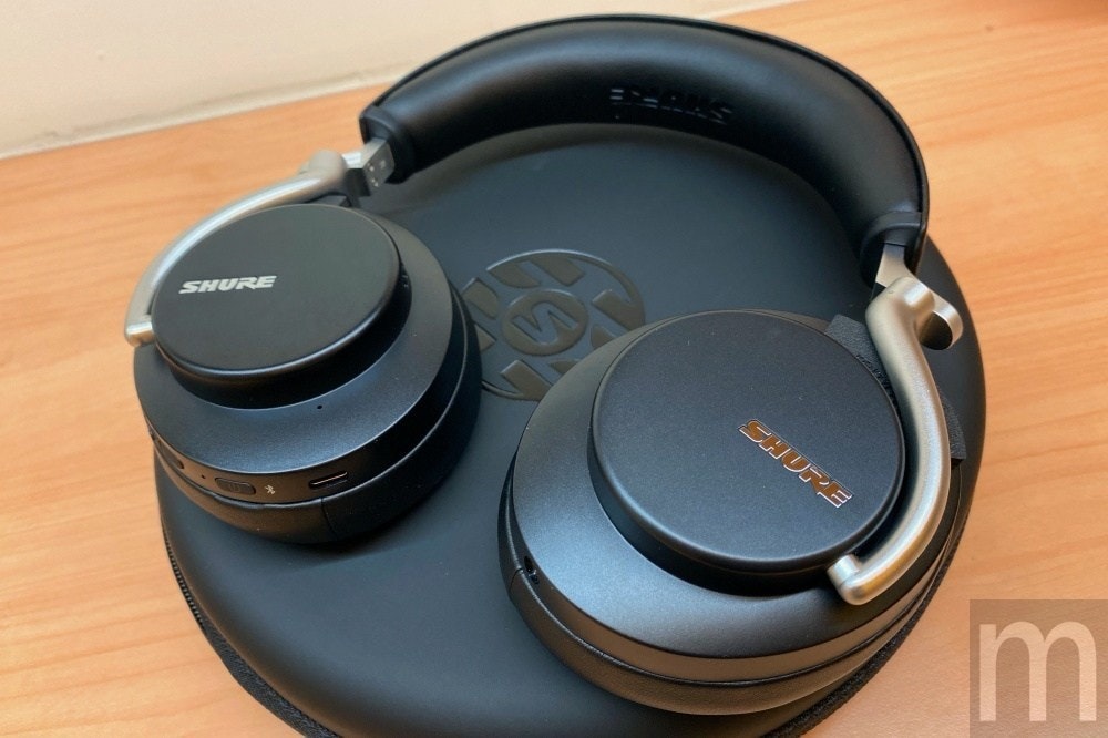 照片中提到了SHURE、CHUPE、m,包含了頭戴式耳機、產品設計、耳機、音響器材、產品