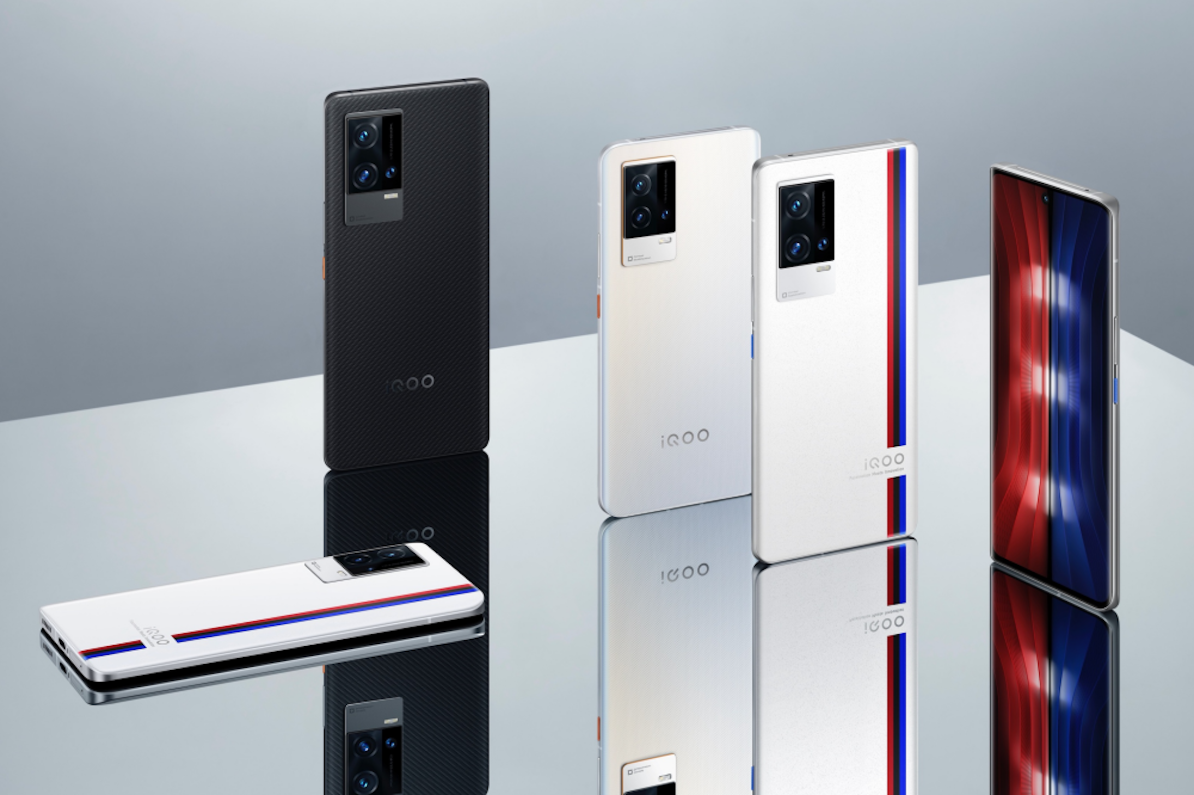 照片中提到了00、IROO、!G00，包含了小工具、產品設計、電子產品、電子機器、產品