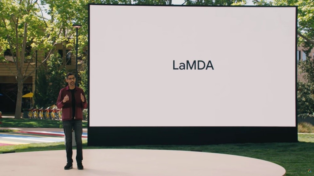 照片中提到了LaMDA，包含了谷歌 io 對話 lamda、2021年Google I / O、谷歌、會話、聊天機器人