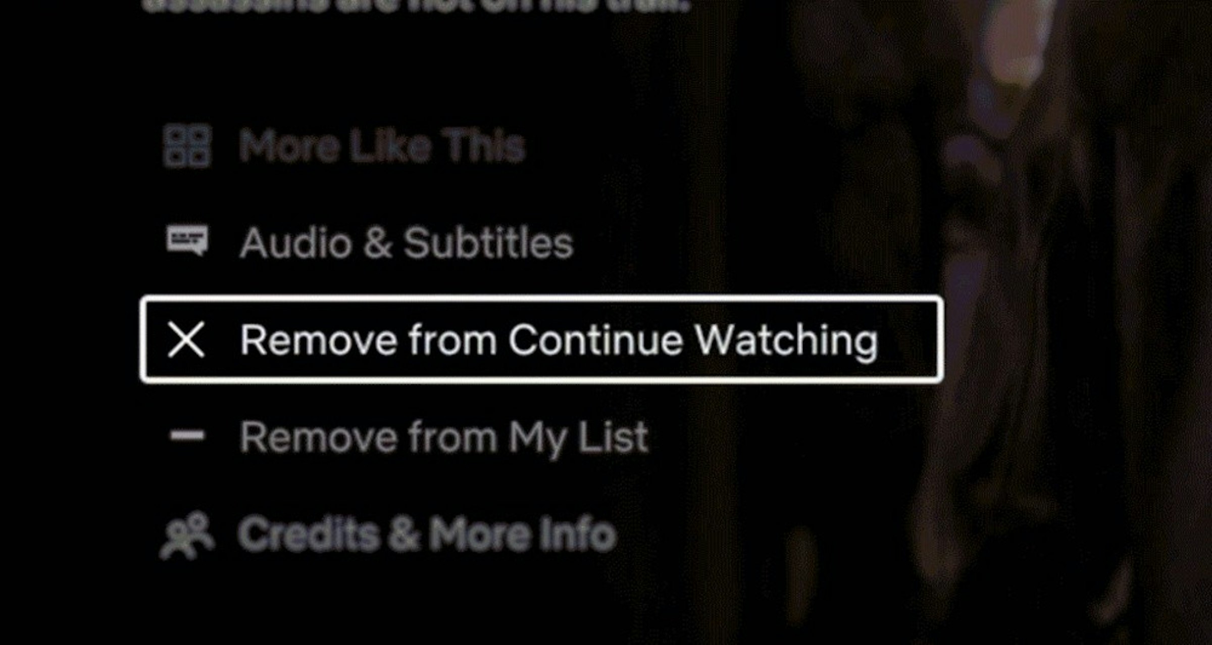 照片中提到了8 More Like This、Audio & Subtitles、X Remove from Continue Watching，包含了埃絲特·馮德奧斯滕、蘋果電視、愛更多、Gamingsym 法國、圖片