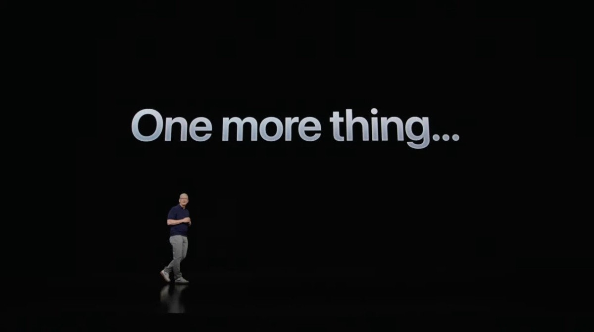 照片中提到了One more thing...，包含了光、2023 蘋果全球開發者大會、蘋果、的iOS、相機