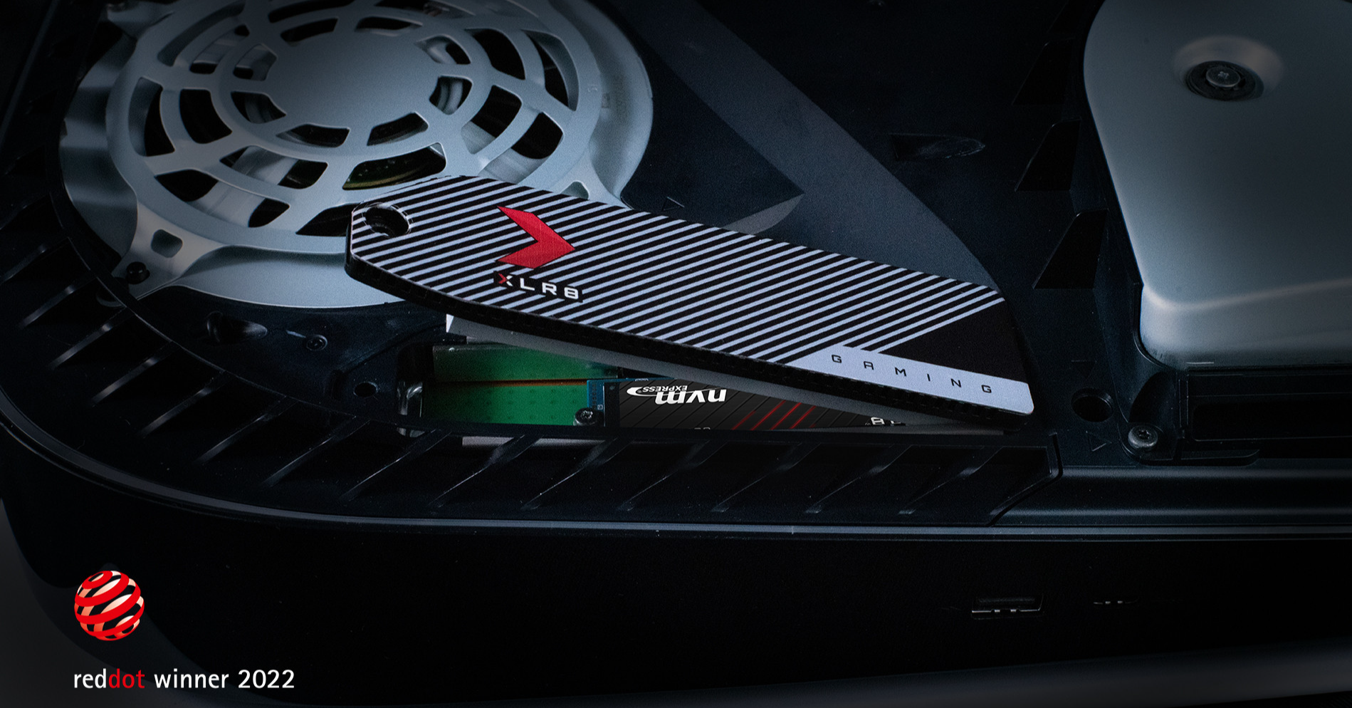 照片中提到了GA M IN G、CSsaNdxa、reddot winner 2022,跟美國拳擊、數字風暴有關,包含了固態硬盤、固態硬盤、紐約市、M.2、硬盤