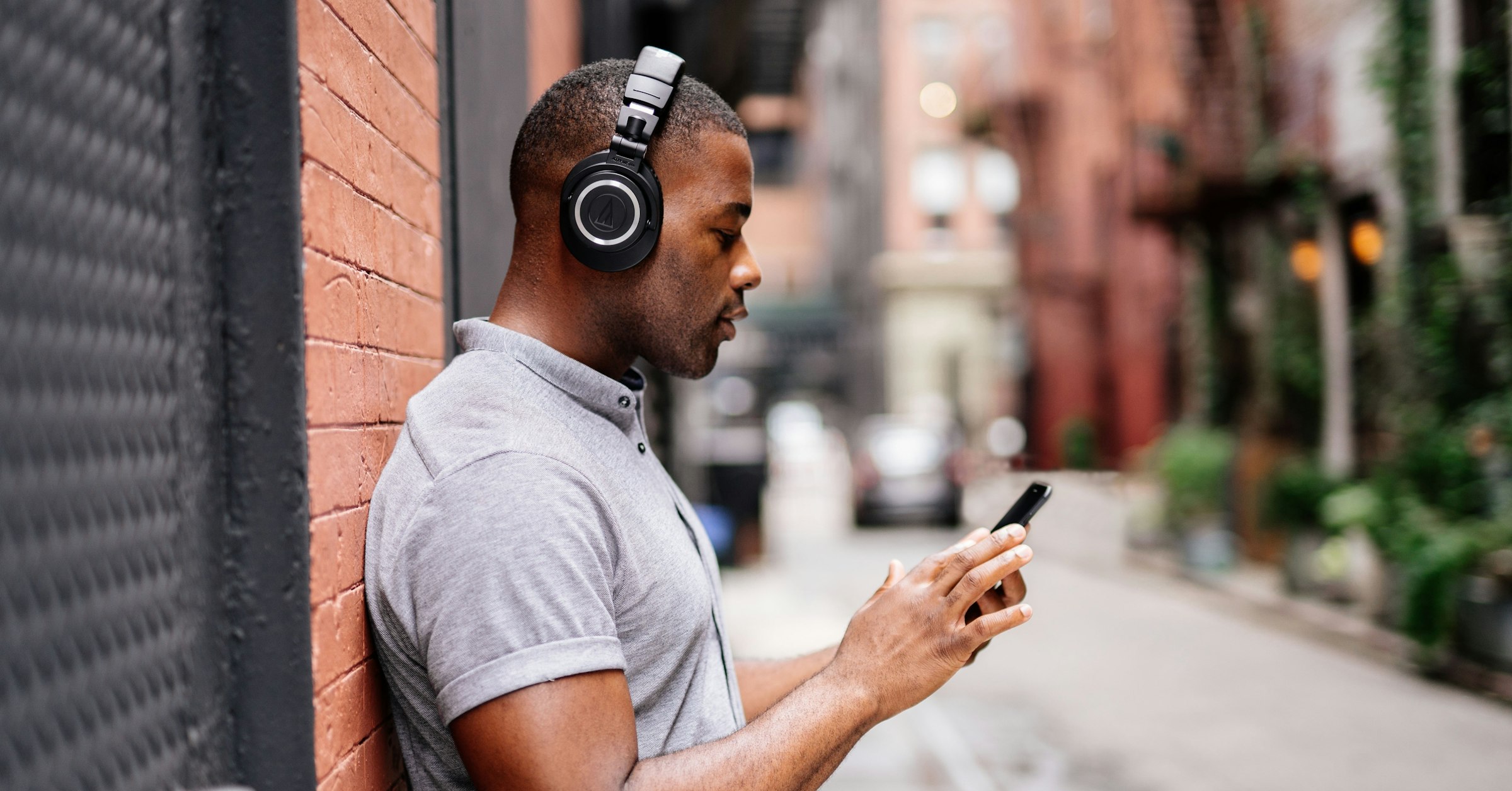 Audio, Facial hair, Hair, audio equipment, audio equipment, electronic device, audio, technology, facial hair