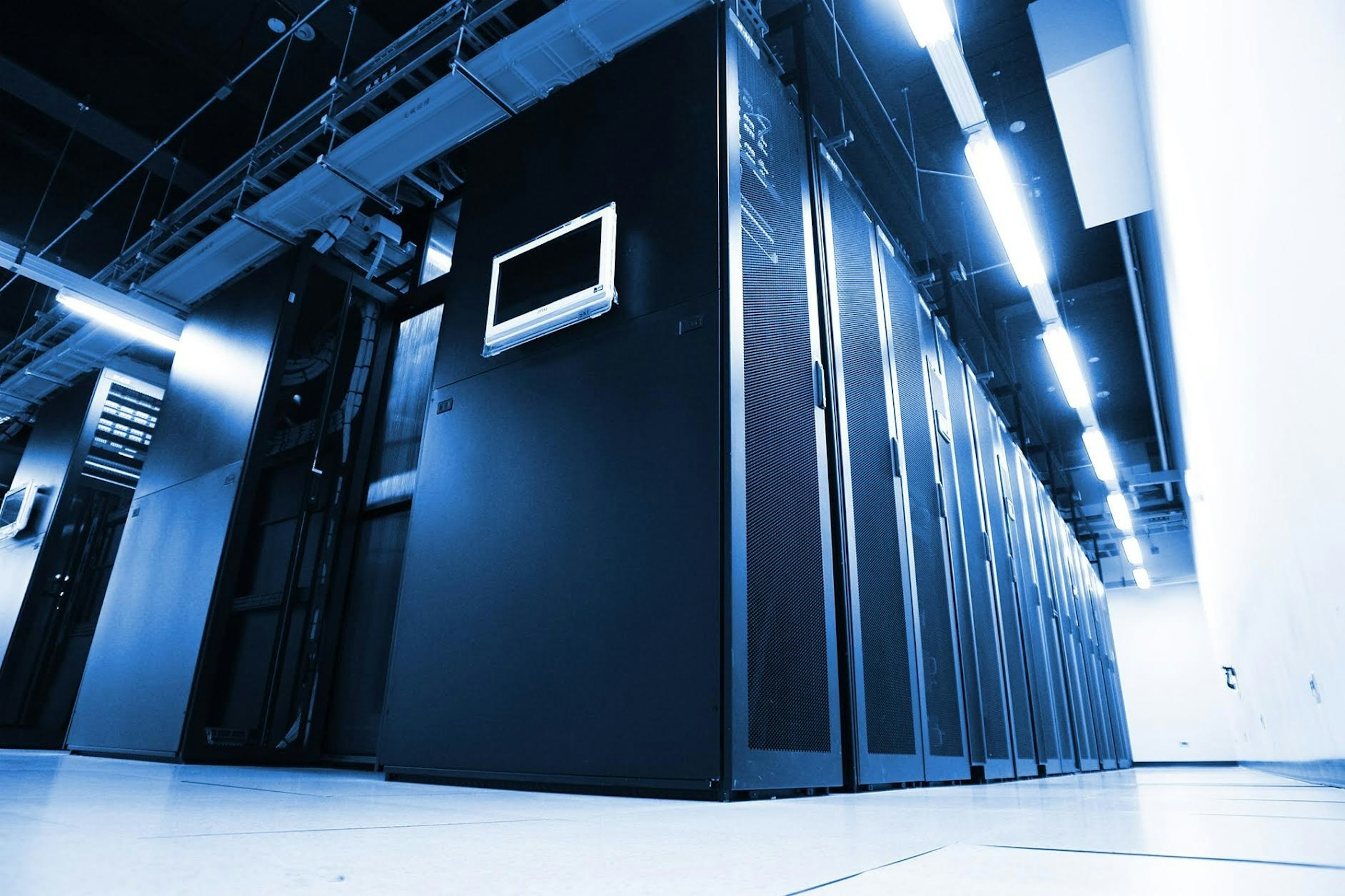 是鴻海集團民間商轉超級電腦一舉進入全球 HPC 50 強，比起台灣現有 HPC 性能高出三倍這篇文章的第1圖