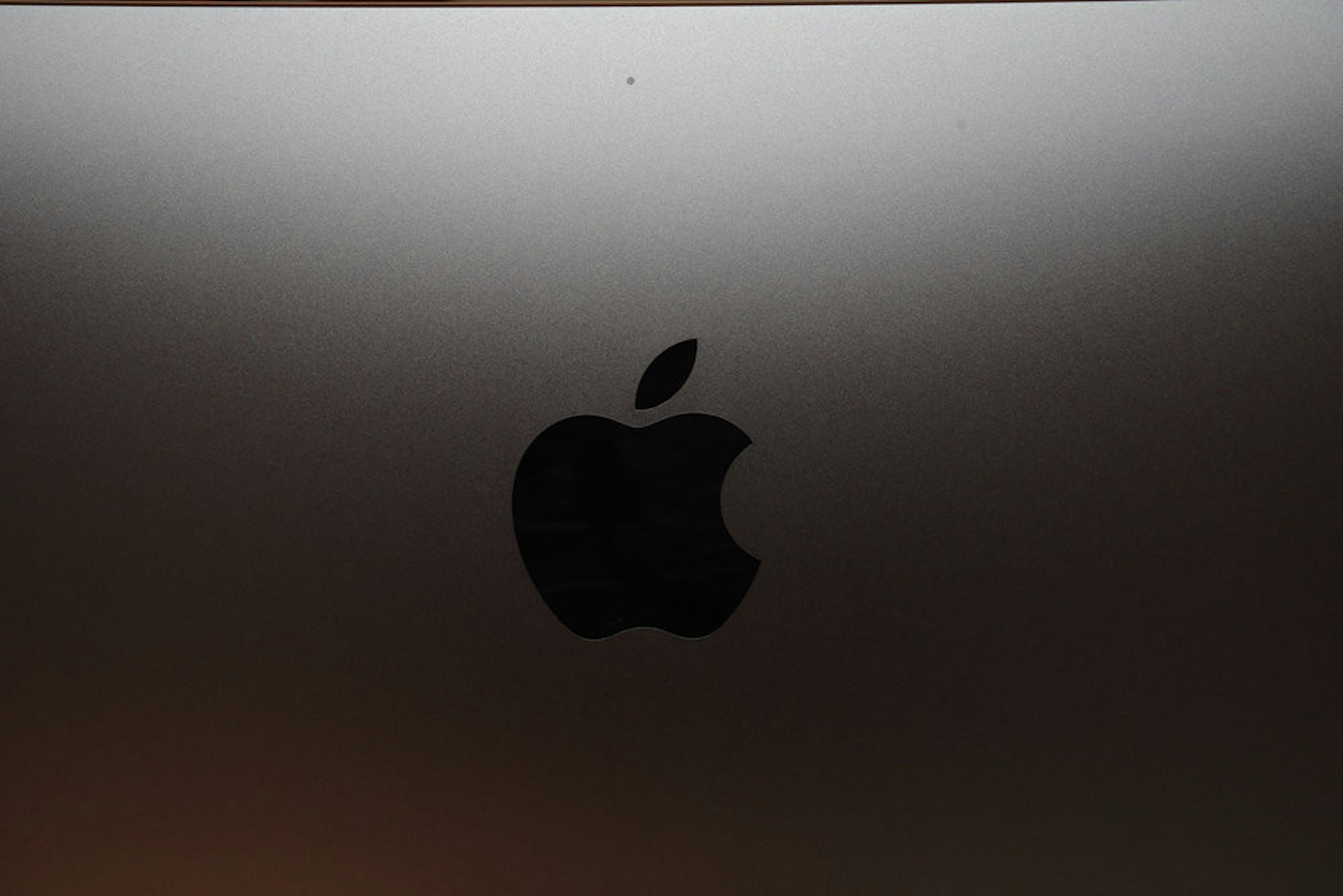 是蘋果新世代的一體式專業工作站， iMac Pro 動眼看這篇文章的第1圖
