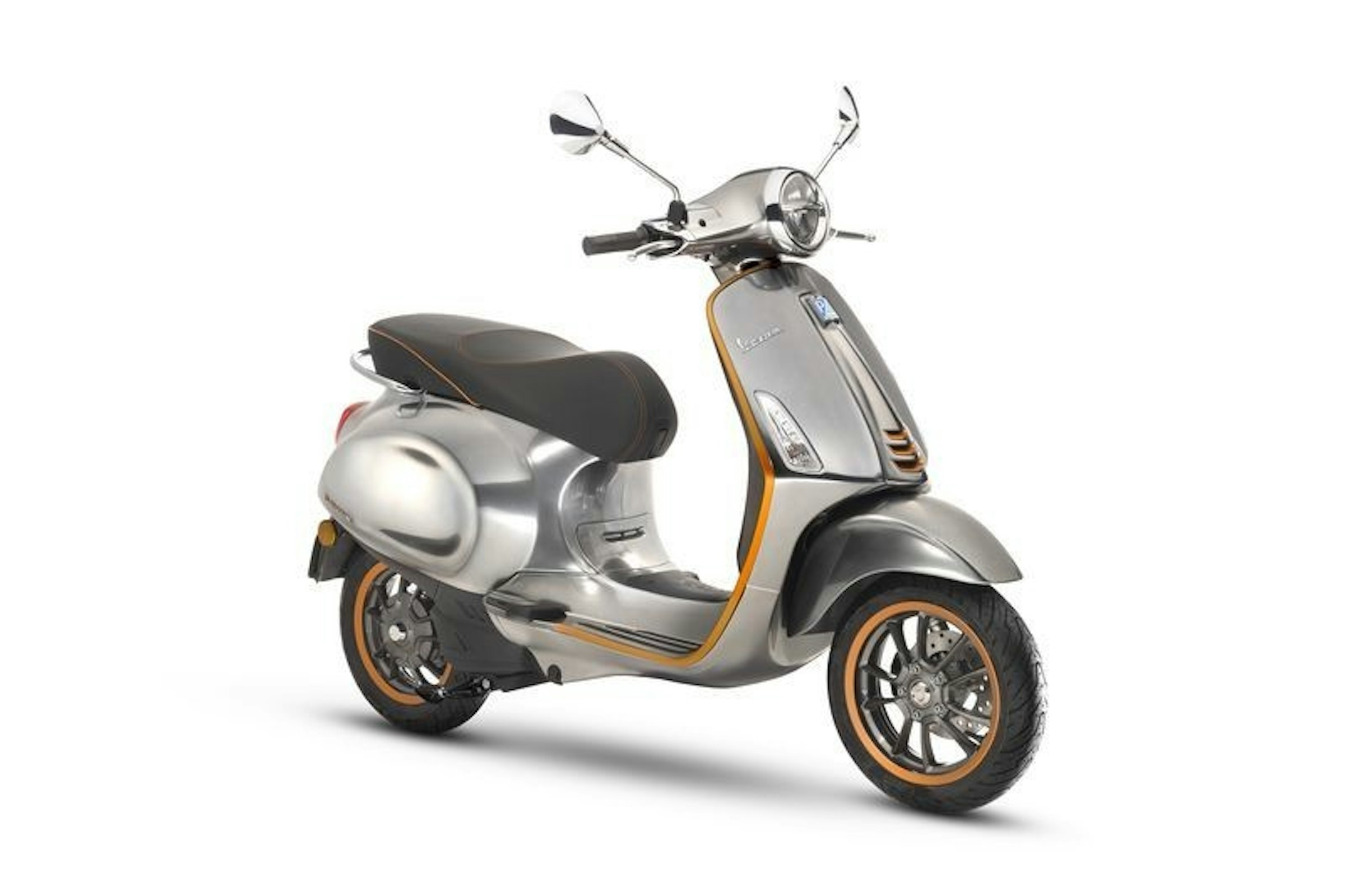 是俥科技：吃電孔雀 Piaggio Elettrica 終於來了，確定 2018 量產、並將提供油電版這篇文章的首圖