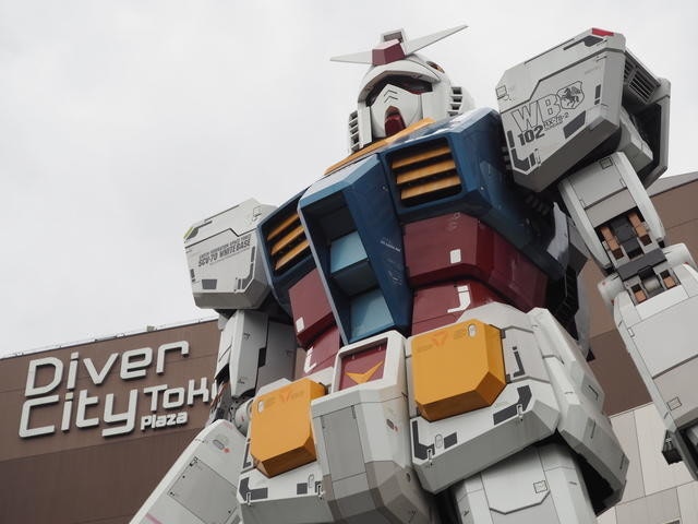 是東京台場 1:1 初代鋼彈雕像展示將於 2017 年 3 月落幕，同時 4 月 Gundam Front 也將結束營業這篇文章的首圖