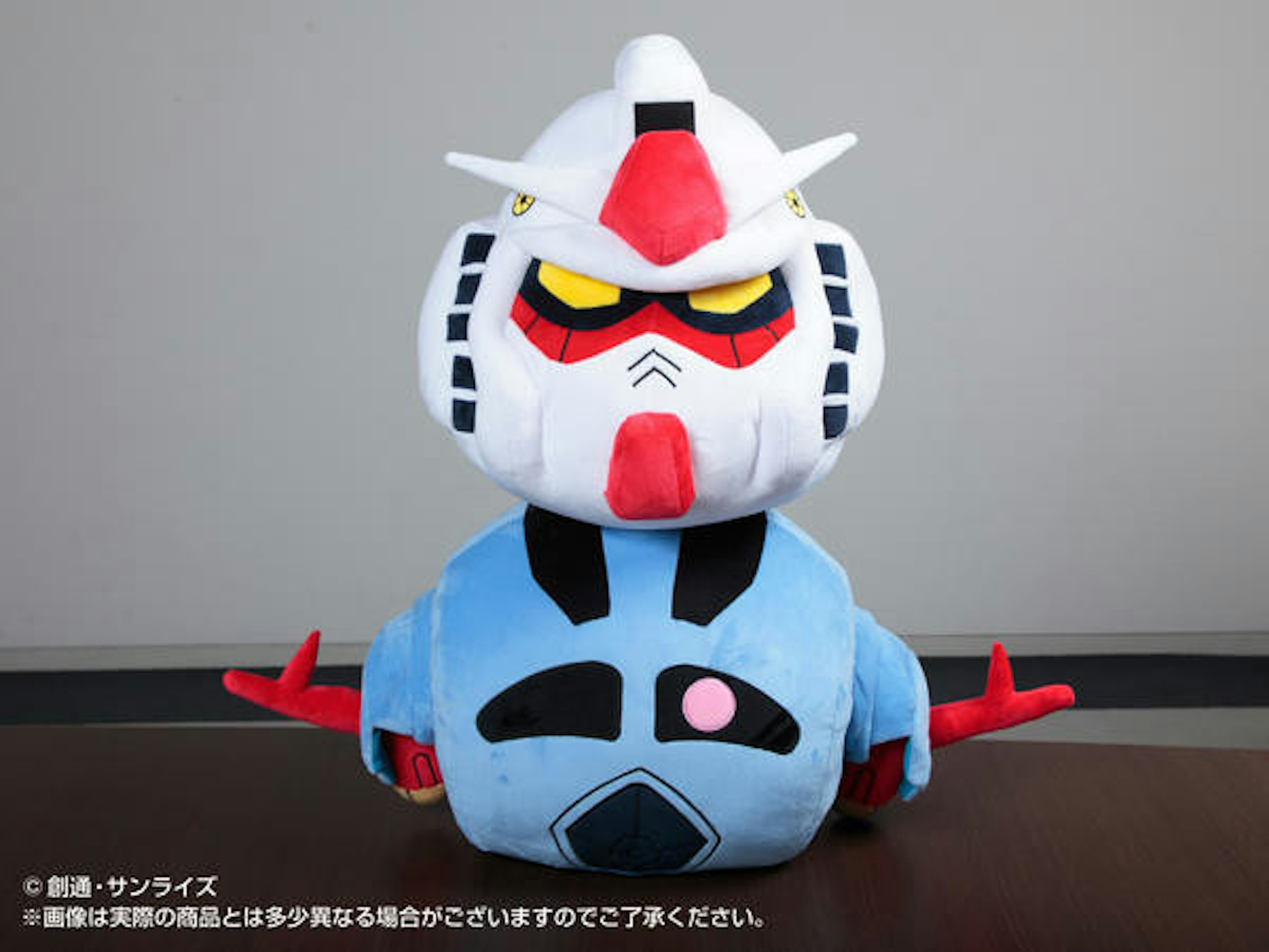 是《機動戰士鋼彈》大頭午睡枕這篇文章的第1圖