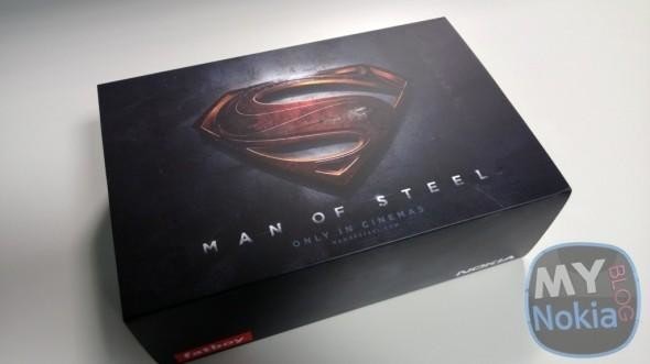 是粉絲必買!Nokia 推 Lumia 925 超人鋼鐵英雄(Man of Steel)特別版這篇文章的首圖