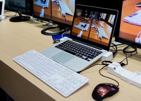 是Computex 2014：防盜、集線器、MacBook 底座「一把」搞定的神奇玩意！ 這篇文章的首圖