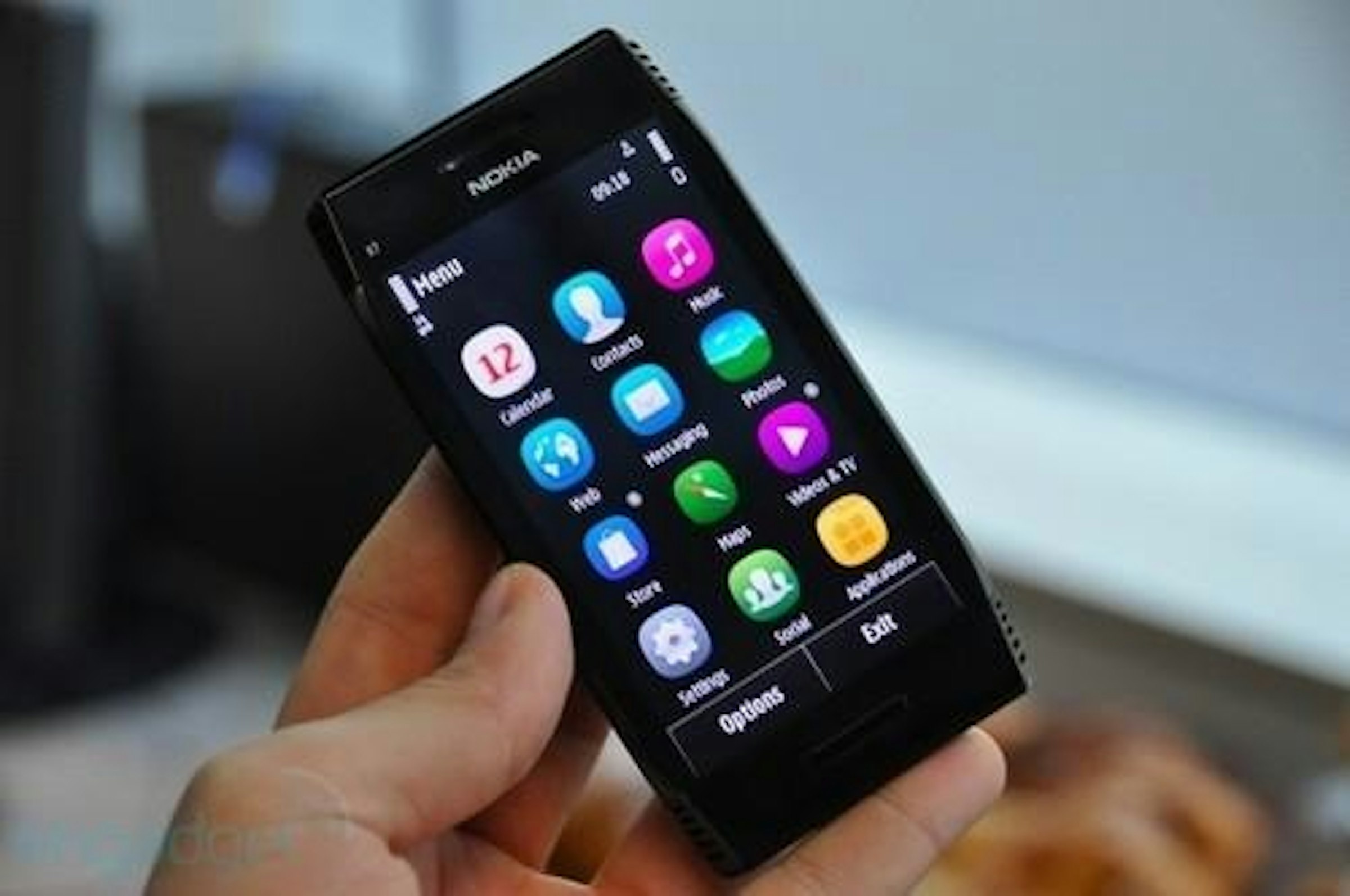 是[科技新報]Nokia Symbian系統手機今夏停售這篇文章的首圖