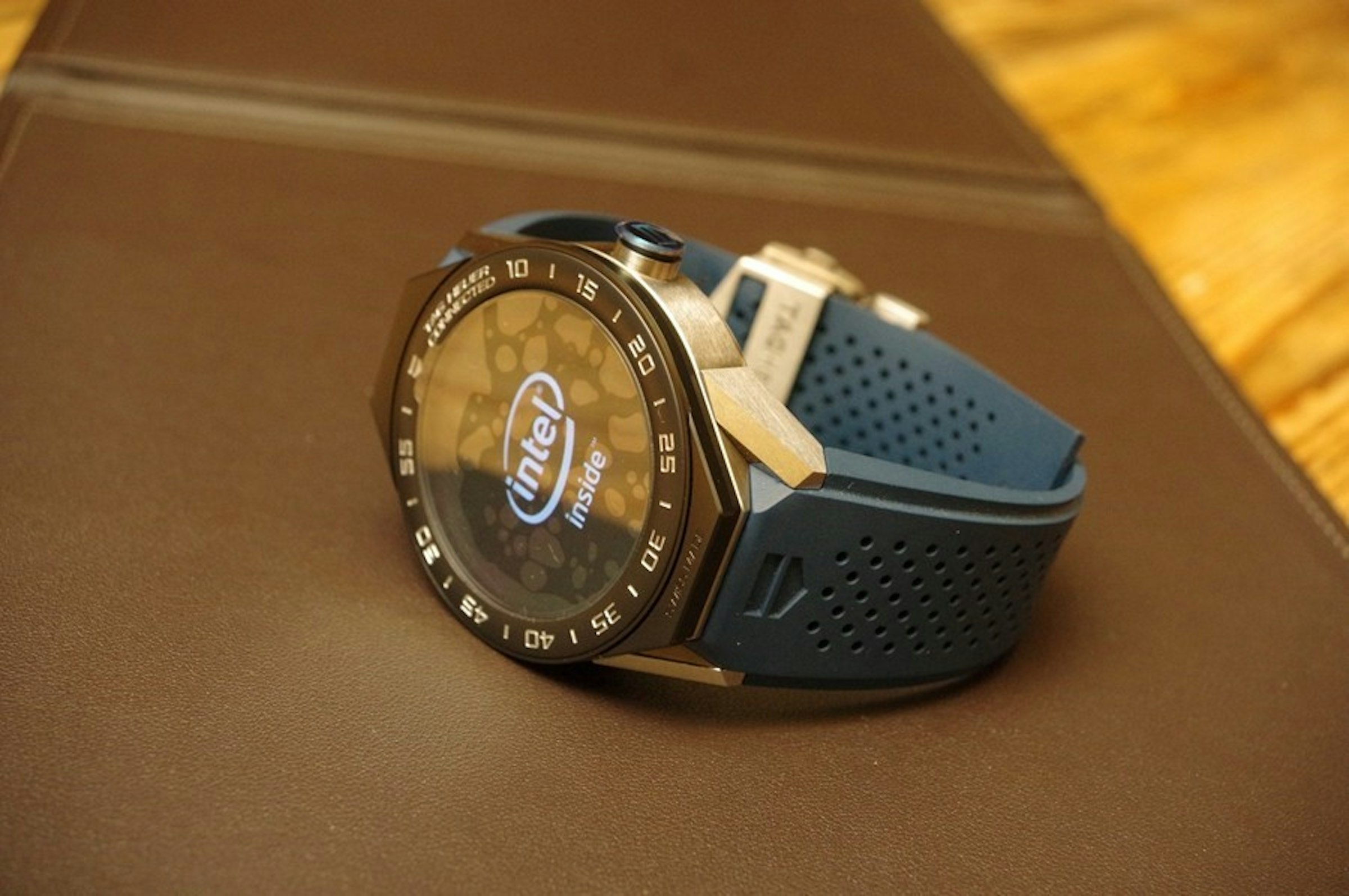 是允文允武的模組化奢華智慧錶， TAG Heuer Connected Modular 45 Luxury Kit 智慧奢華錶套組在台推出這篇文章的第1圖