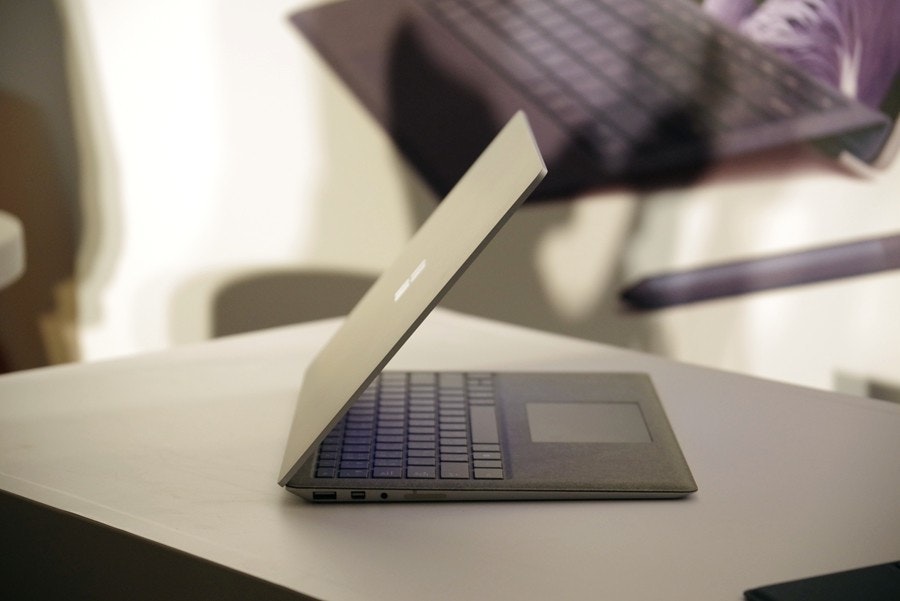 Surface Laptop 將在 8 月 8 日正式開賣，年底前可免費升級 Windows 10 Pro #Microsoft