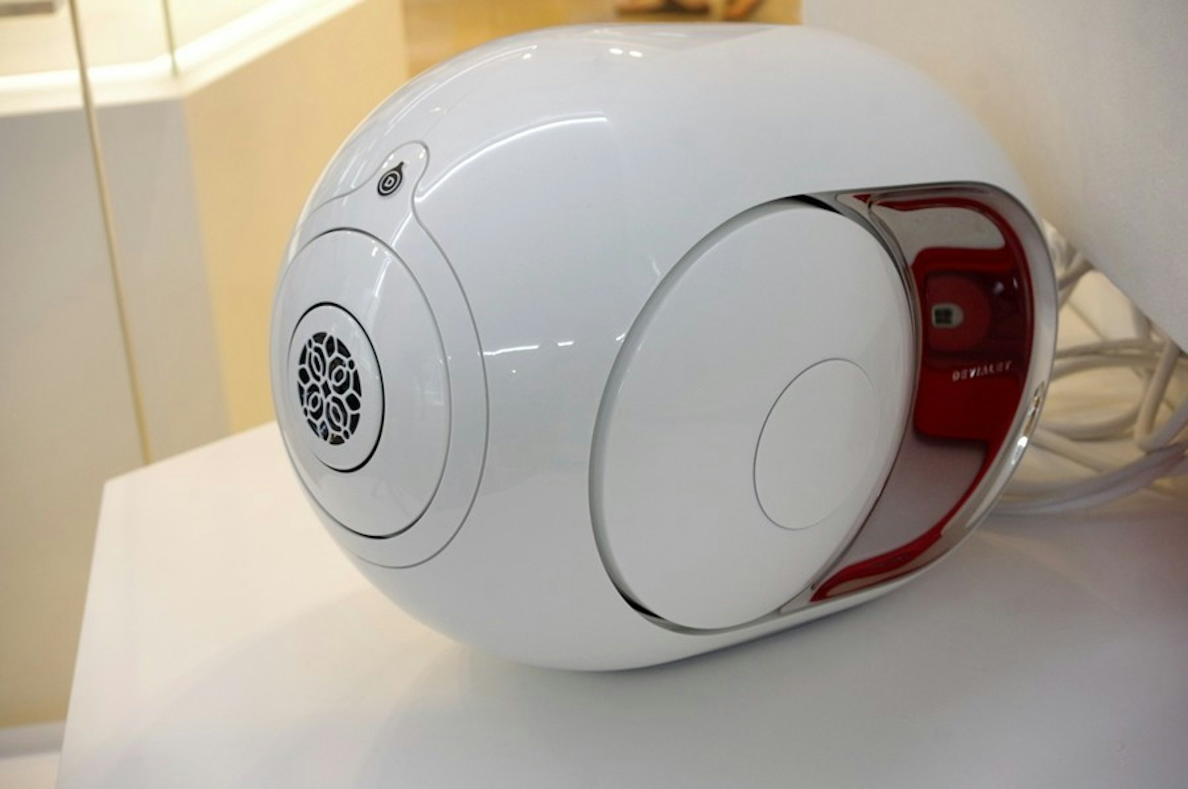 是藉專利技術發揮十倍大體積音響表現的法國科技音響 Devialet 體驗店進駐 101這篇文章的第1圖